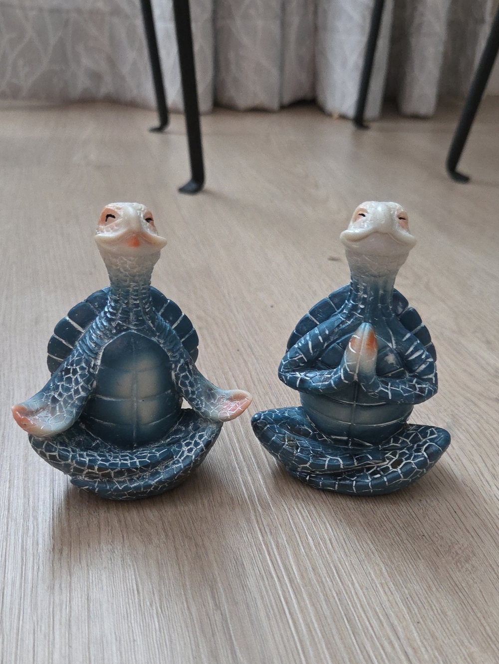 Set of 2 Blue Resin Turtle Figurines - Meditating Pose
